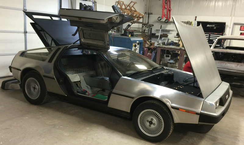 Illustration for article titled Get Inside This Awesomely Quirky Delorean DMC-12